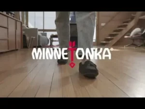 Slippers|Casey Cinnamon