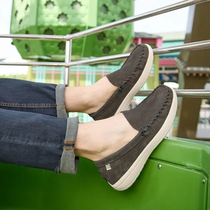 mens-discover-classic-fSApmKdW-1.webp Mocs & Loafers|Discover Classic Men's Charcoal