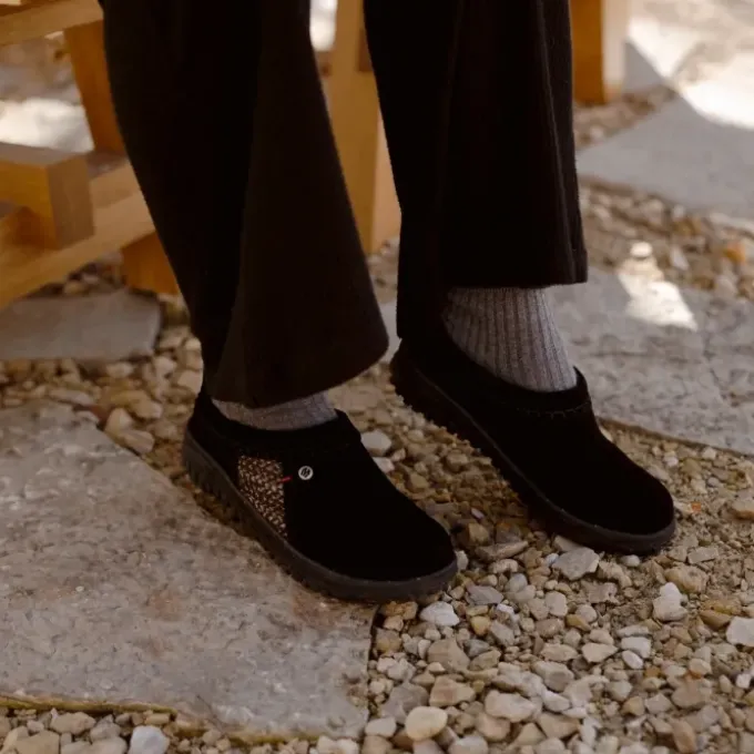 tamarra-AgEBIuQo-1.webp Mocs & Loafers|Tamarra Black